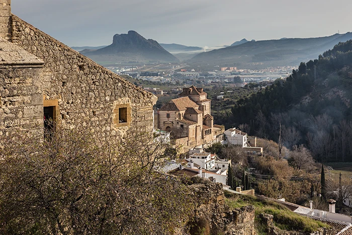 Panorámica de Antequera con la Peña de los Enamorados al fondo